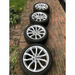 18 inch originele Audi A4 Pirelli 245/40/18 6mm! Schadevrij
