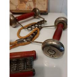 Krachttraining set uit de jaren 20-30