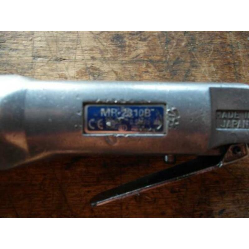Toku MR-2310B Ratelsleutel 3/8"