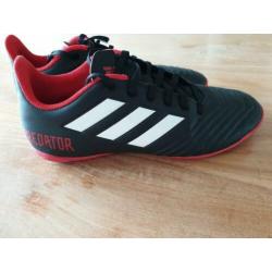 Zaalvoetbalschoen Adidas Predator maat 40