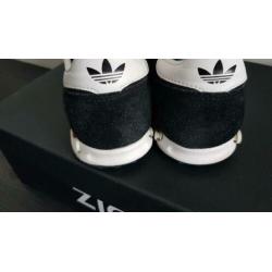 Adidas zwart