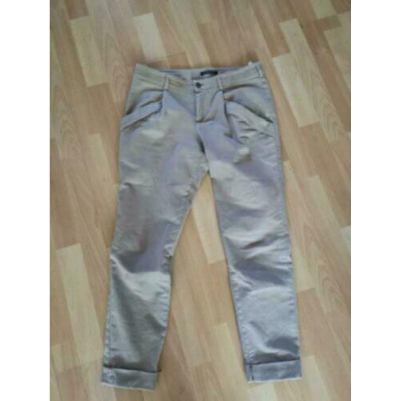 Strenesse mooie beige broek 7/8 model mt 36 ZGAN