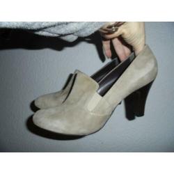 P32) suede leren pumps maat 41 van sacha zgan leer binnen