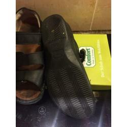 2 paar sandalen