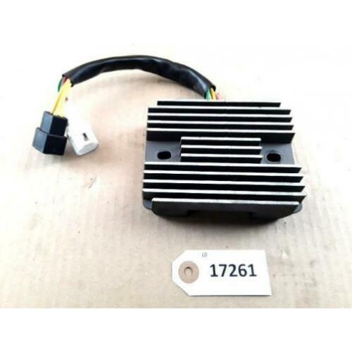 C800 2001 - 2010 Suzuki Spanningsregelaar D1-30324