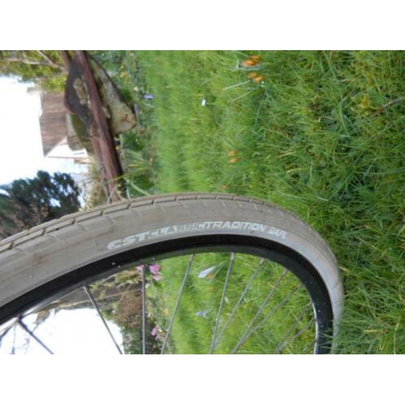 Ter overname: Transportfiets met mand