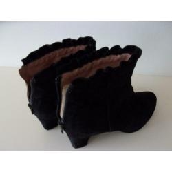 Lilian- zwart suede enkel laarsjes- made in Italy- Maat 38.5