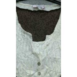 TESINI leverkleur/creme crincle tuniek met studs mt 38