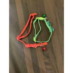 2 halsbandjes voor katten
