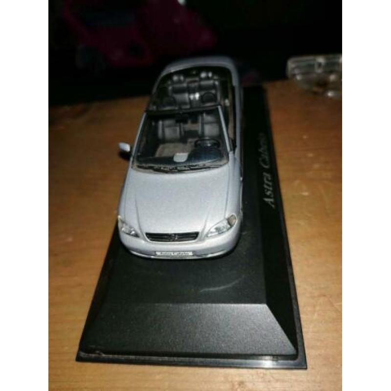 Opel astra cabrio minichamp