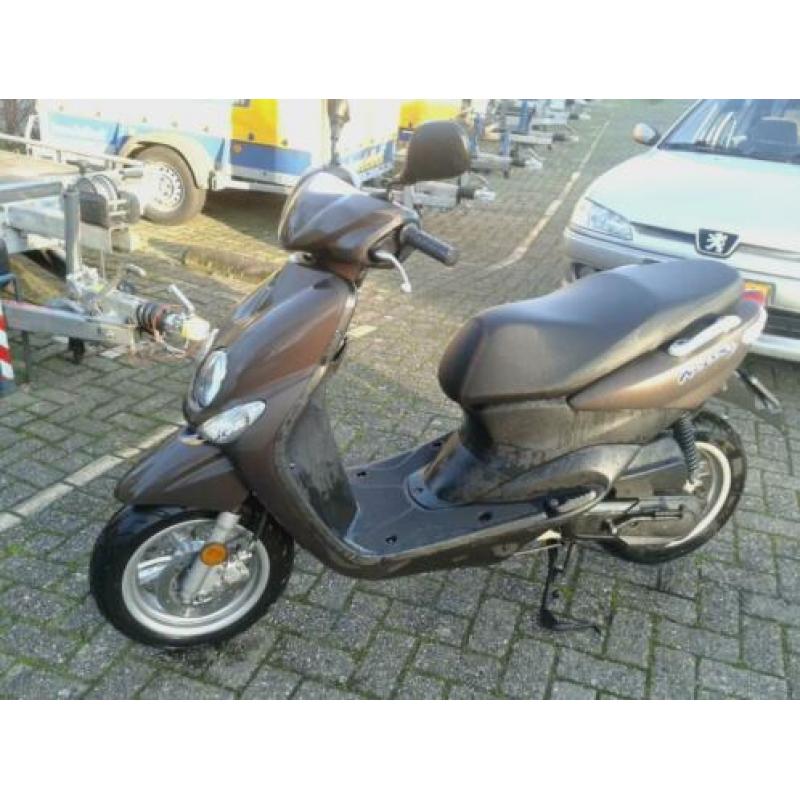 Yamaha Neos snorscooter 2017 mat bruin in zeer goede staat