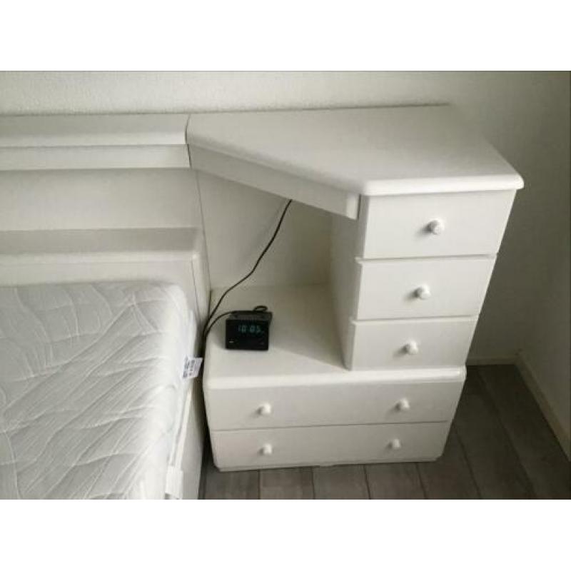 2 persoons bed 160x 200, nachtkastjes+ auping spiraal,handm
