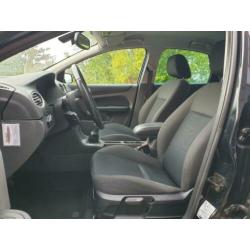 Ford Focus 1.8 TDCi2007 Zwart met NAP en met 1 jaar APK!