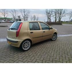 Fiat Punto 1.2 16V 5DR 2000 Geel