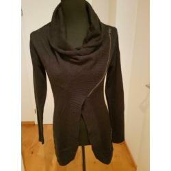 Zwart asymetrisch vest Only maat S met glittertje
