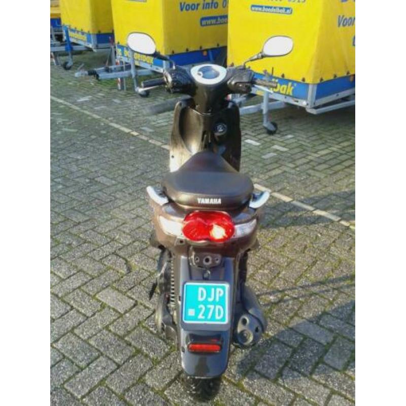 Yamaha Neos snorscooter 2017 mat bruin in zeer goede staat