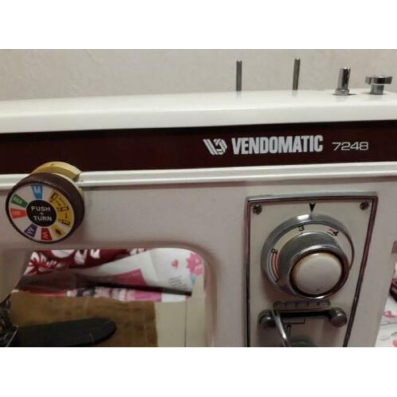 Naaimachine VENDOMATIC Goed werkende kunt u mee werkend zien