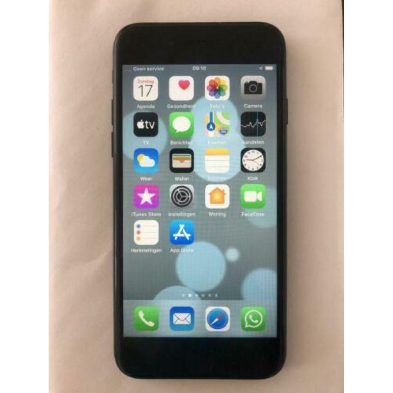 Apple iPhone 7 zwart 32 GB incl nieuwe EarPods en oplader