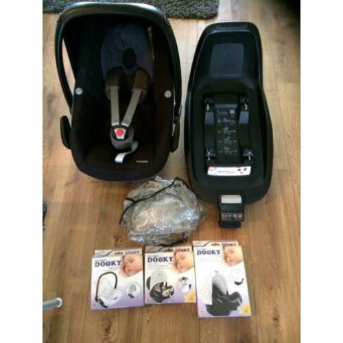 Maxi cosi Pebble 2 wayfix / Dooky set /voetenzak / regenhoes