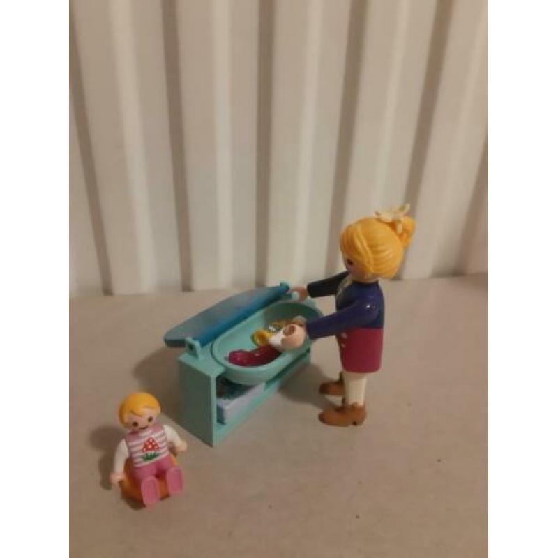 Playmobil mama met luiertafel 5368