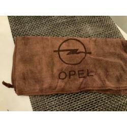 Opel poetsdoek voor de auto