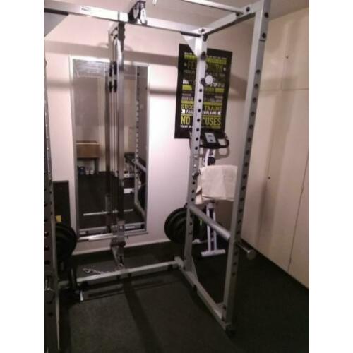 Power rack met lat pully