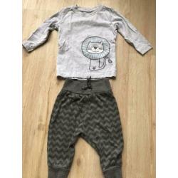 2 Pyjama ‘s jongen - maat 74 / 80