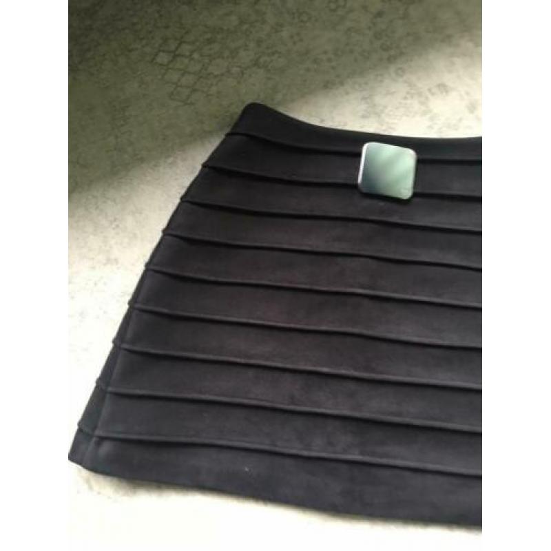 ZGAN Nikkie minirok fake suede maat 34