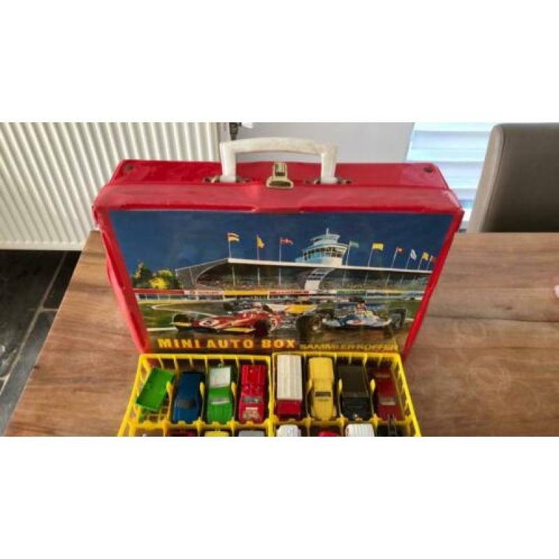 Majorette 48 modellen in koffer, 37,5 euro incl verzenden