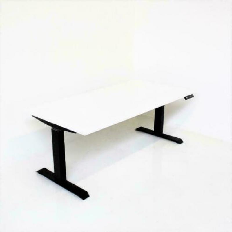 Elektrische zit/sta bureau's 180 x 80 cm RM Office NIEUW !
