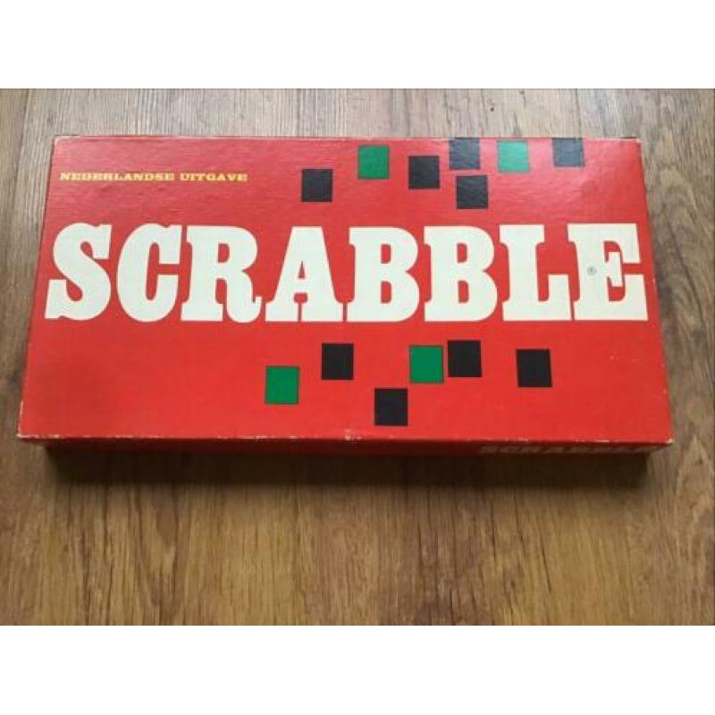 Scrabble Met HOUTEN Letters en Houten plankjes zgan