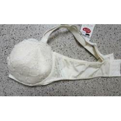 Ulla Dessous- set BH 110B + Slip 46 - NIEUW + label