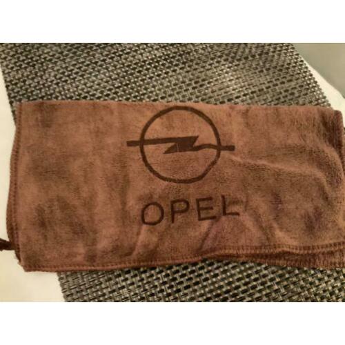 Opel poetsdoek voor de auto