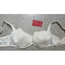 Ulla Dessous- set BH 110B + Slip 46 - NIEUW + label