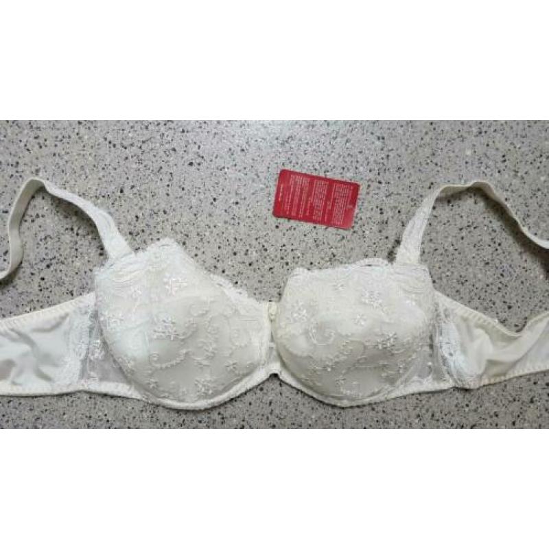 Ulla Dessous- set BH 110B + Slip 46 - NIEUW + label