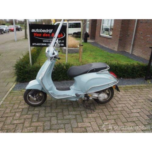 Vespa Primavera 4t SNOR (bj 2016)