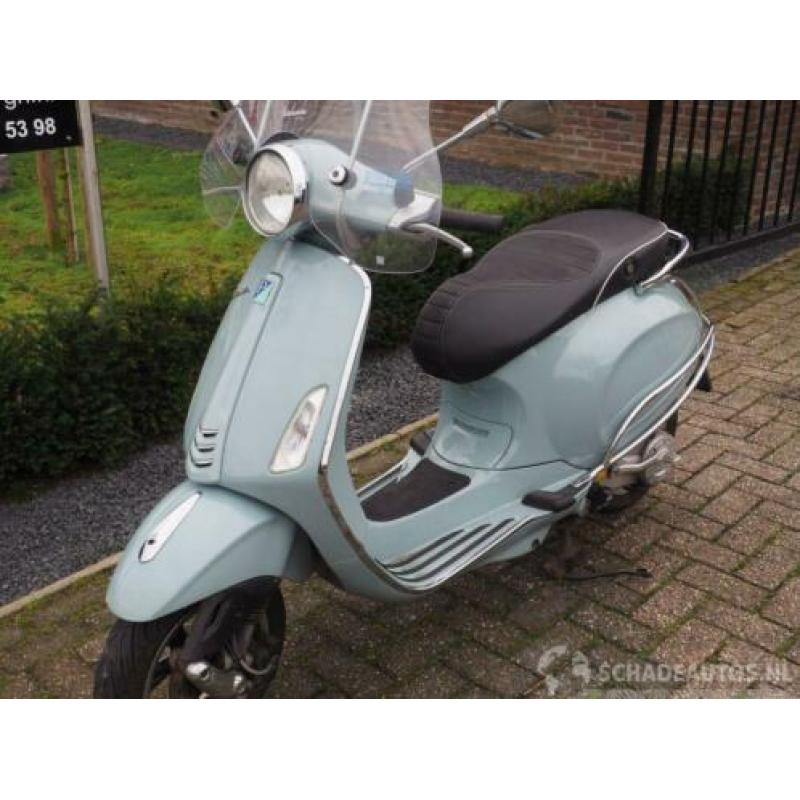 Vespa Primavera 4t SNOR (bj 2016)