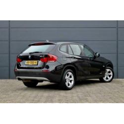 BMW X1 xDrive20i Business (NAVIGATIE, CLIMA, PDC, LM VELGEN,
