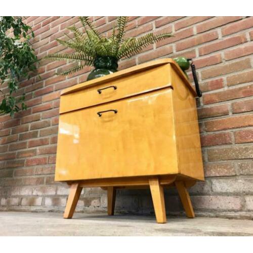 Vintage kastje jaren 60/70 retro design berken nachtkastjes
