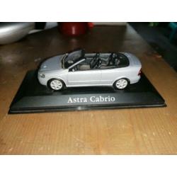 Opel astra cabrio minichamp