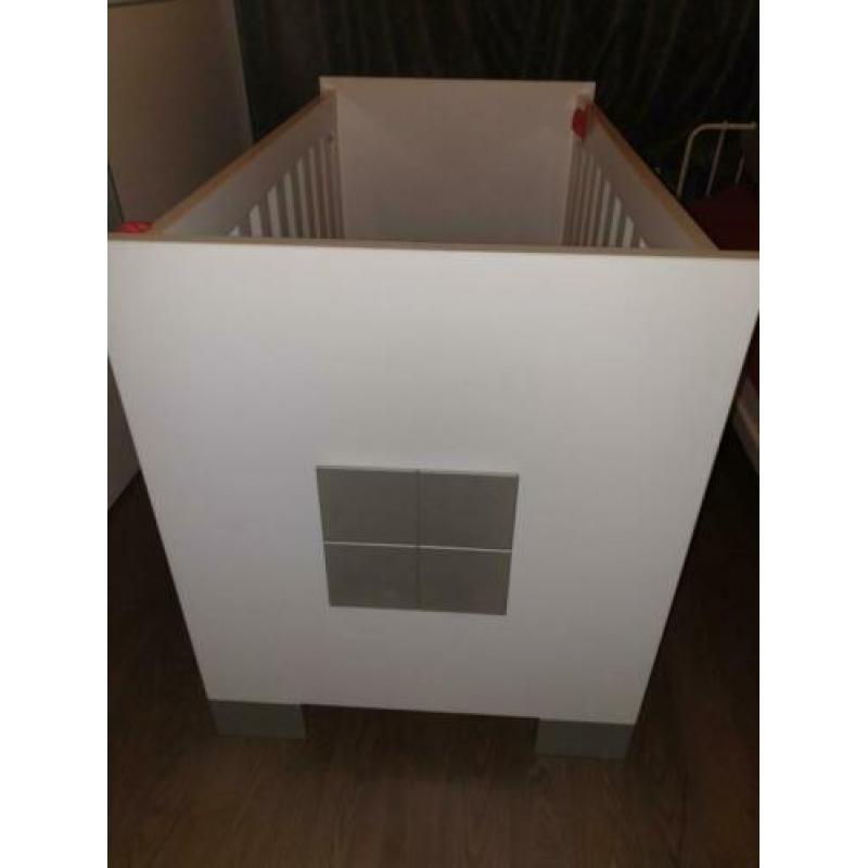 Te koop complete kinderkamer bestaat uit 3 delige