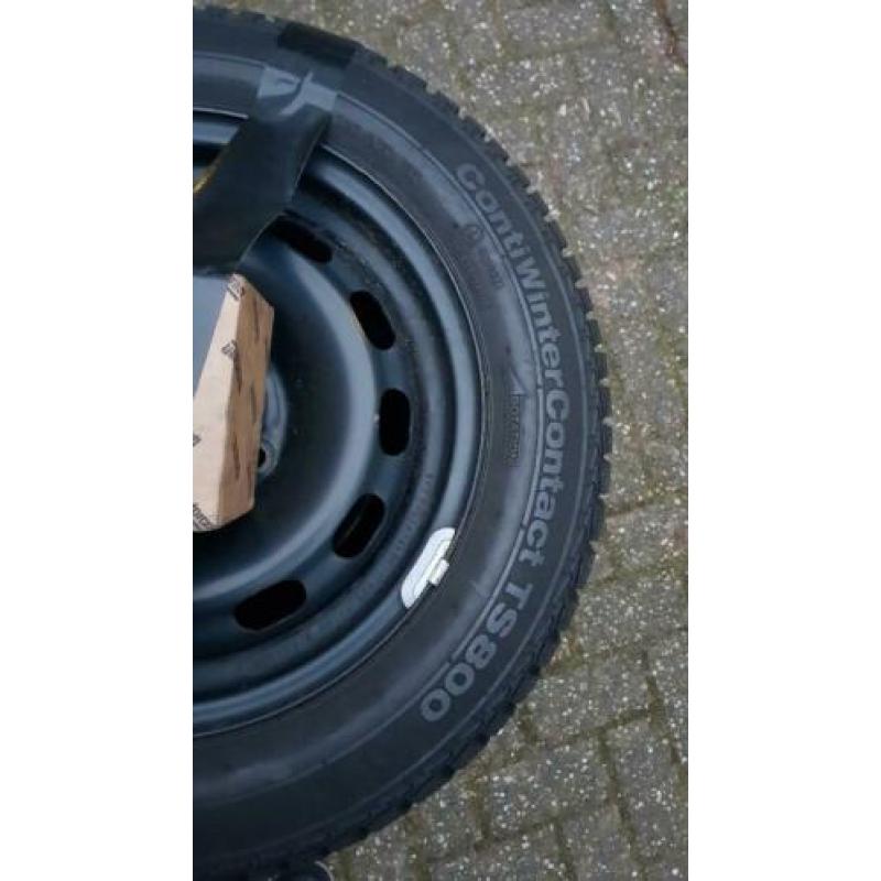 Winterset Staal met Continental 175/65 R14 winterbanden