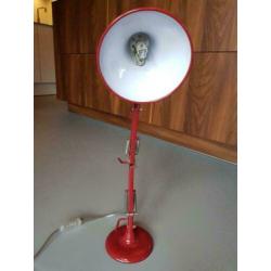 Mooie rode design bureaulamp