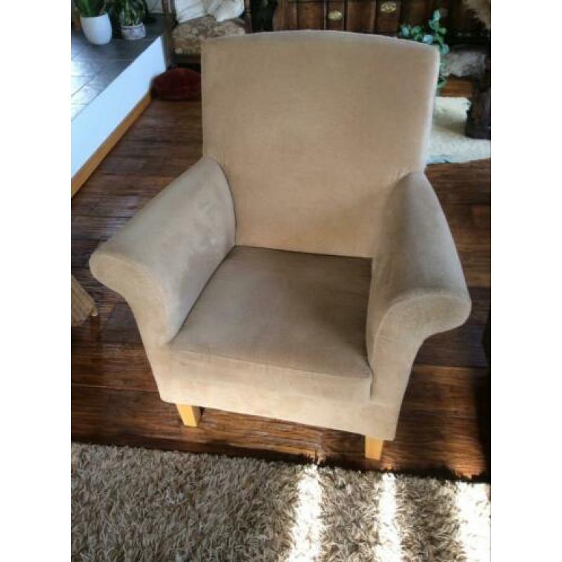 Twee fauteuils.