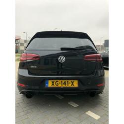 Volkswagen Golf VII 2.0 TSI 245PK DSG 2017 Zwart Pano