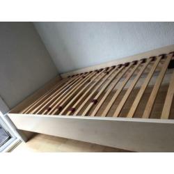 Eenpersoonsbed 90x200 met lattenbodem