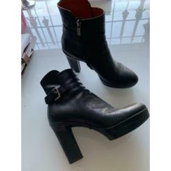Santoni laarsjes 38,5 nieuwstaat