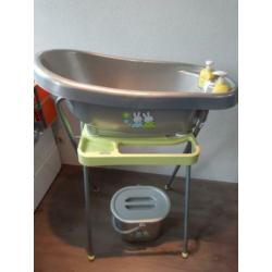 Bébé jou badje met thermometer en pompjes, incl luieremmer