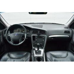 Volvo XC70 2.5 T Momentum | Schuifdak | Trekhaak | Stoelverw