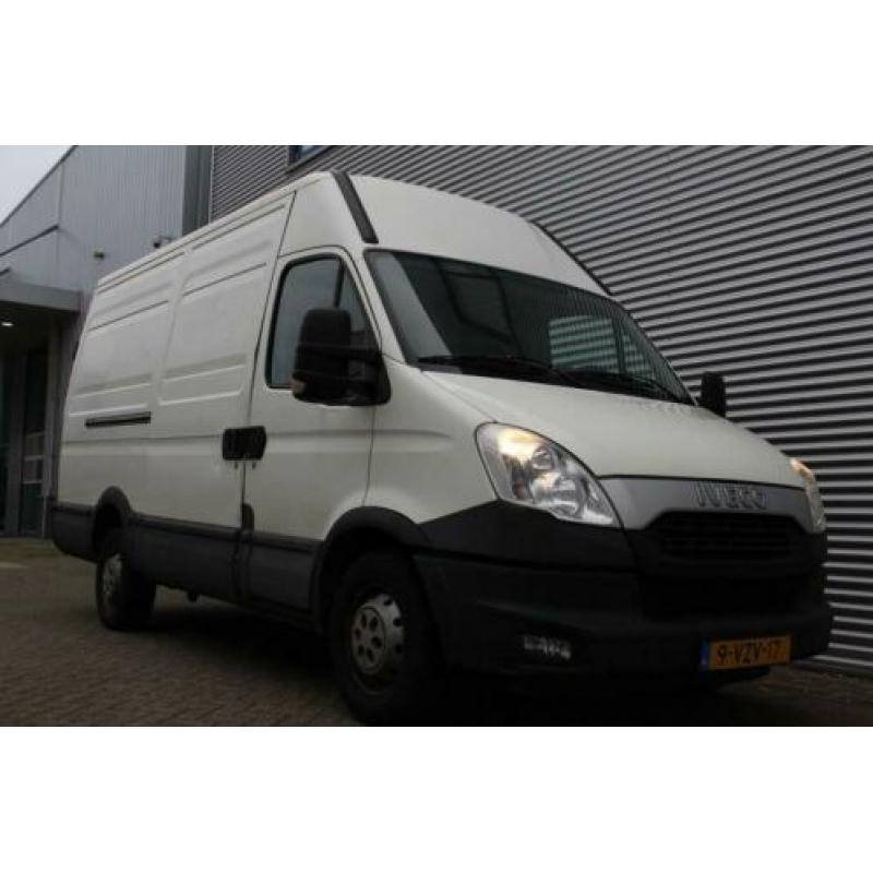 Iveco Daily 35 S 11V 330 H3 / AIRCO / CRUISE / NIEUWE APK!